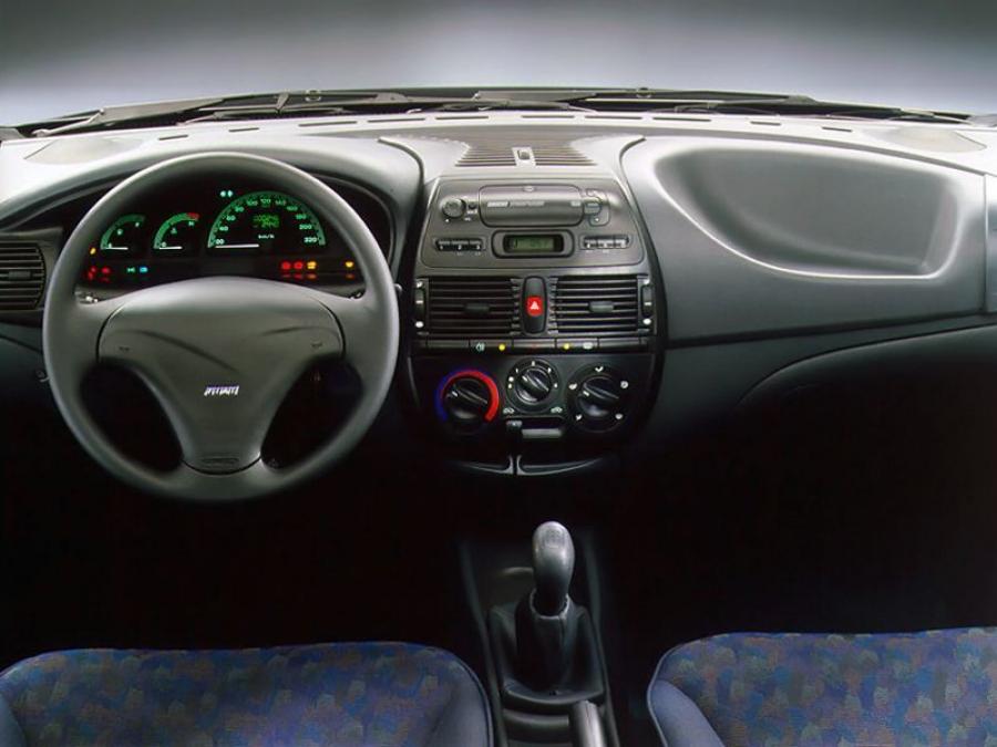  Fiat Brava 1995 года  (фото 4 из 10)